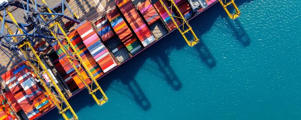 Jasa Freight Forwarding Surabaya Terpercaya